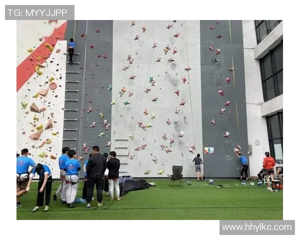 重庆攀岩队的耐力挑战与突破探索聚焦攀岩运动的未来发展